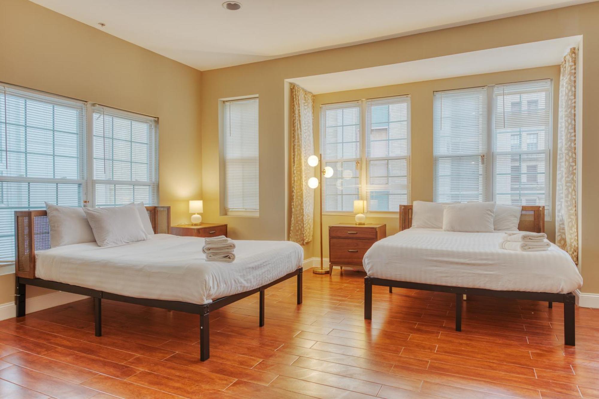 The Cherry - Chinatown Apartment